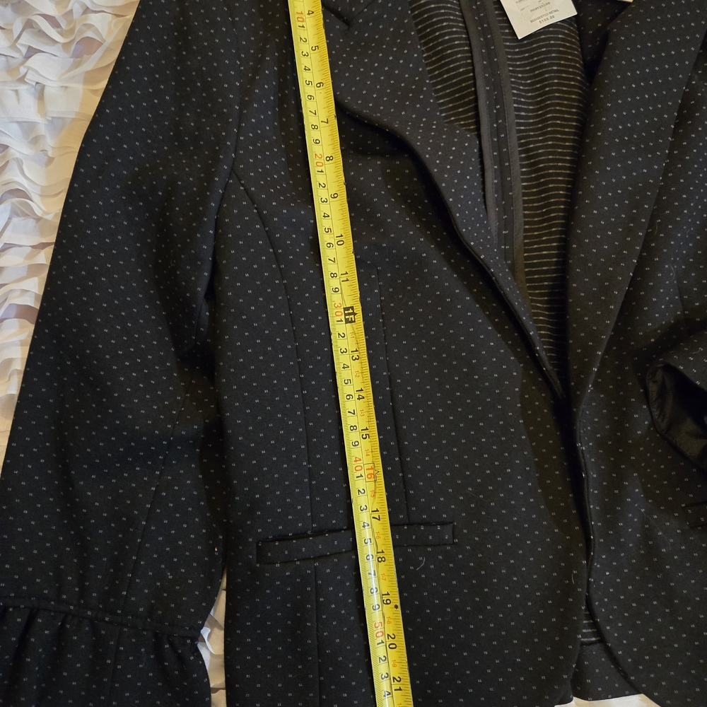 Amanda & Chelsea Dark Blazer with Subtle Pattern - Picture 5 of 5